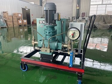 从实际出发，晋芮厂家推出水箱分离推车式双杠电动试压泵